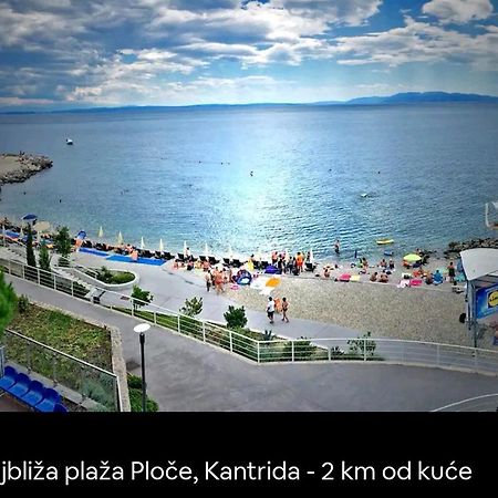 Rossy Apartment Рийека Екстериор снимка
