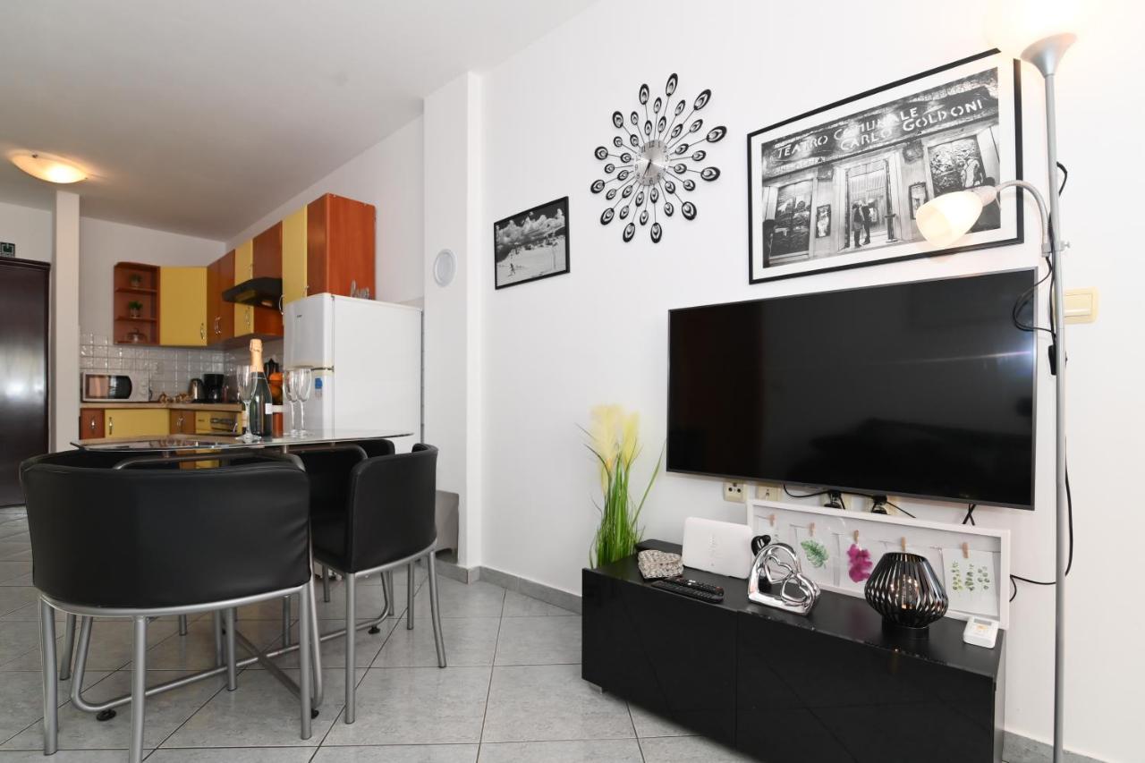Rossy Apartment Рийека Екстериор снимка