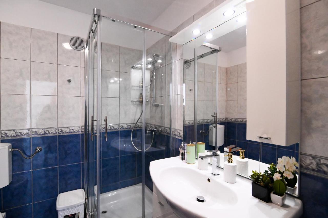 Rossy Apartment Рийека Екстериор снимка